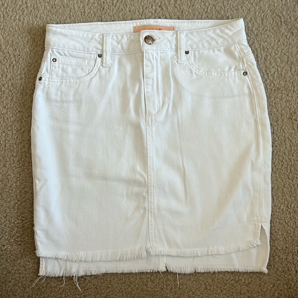 Joe’s white mini skirt